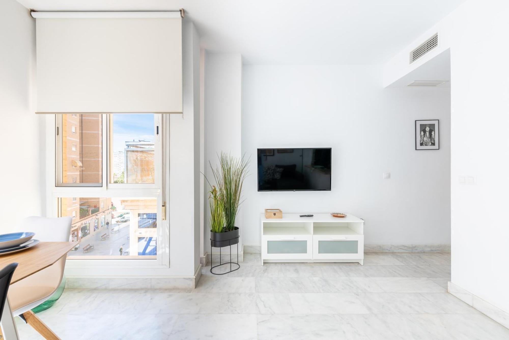 Wintowinrentals Quiet Apartment, Good Location, Free Parking Apartment *